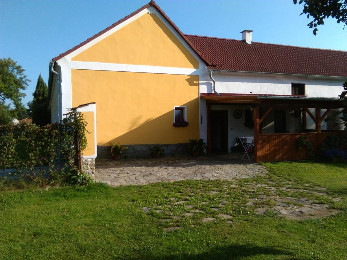 Pension Otevek Trhove Sviny Exterior photo